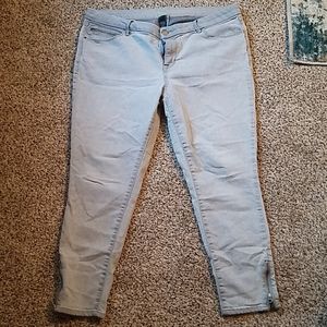 Flattering skinny jeans!